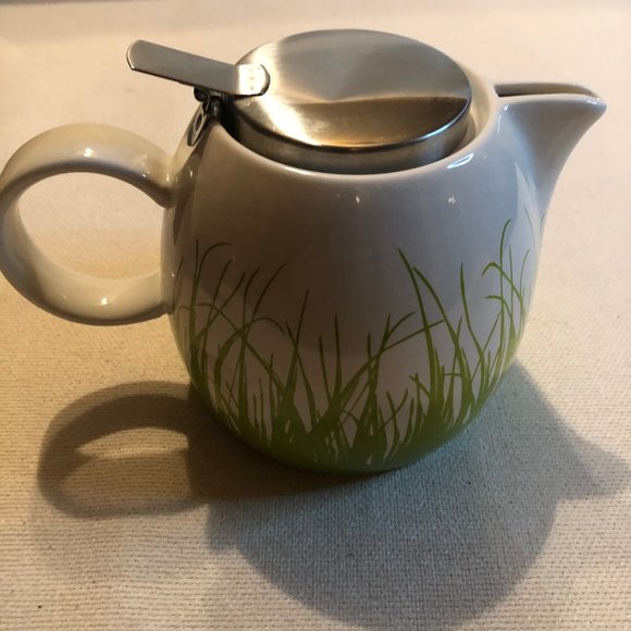 Ceramic Tea Pot with Tea Infuser - Picture 6 of 8